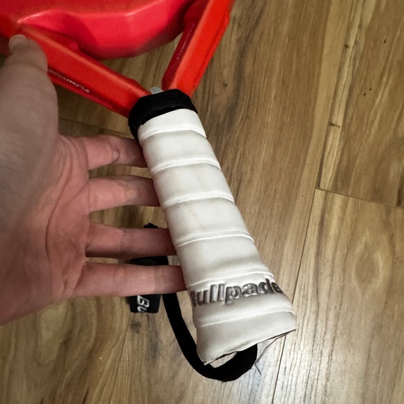 BullPadel Red Padel Racket Flow - Picture 5 of 8